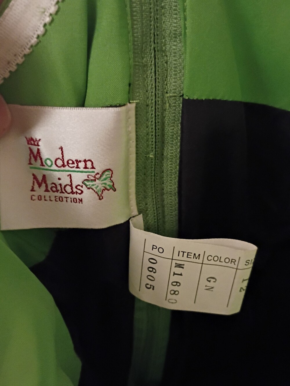 One-Shoulder Green and Black Evening Gown - Picture 6 of 7